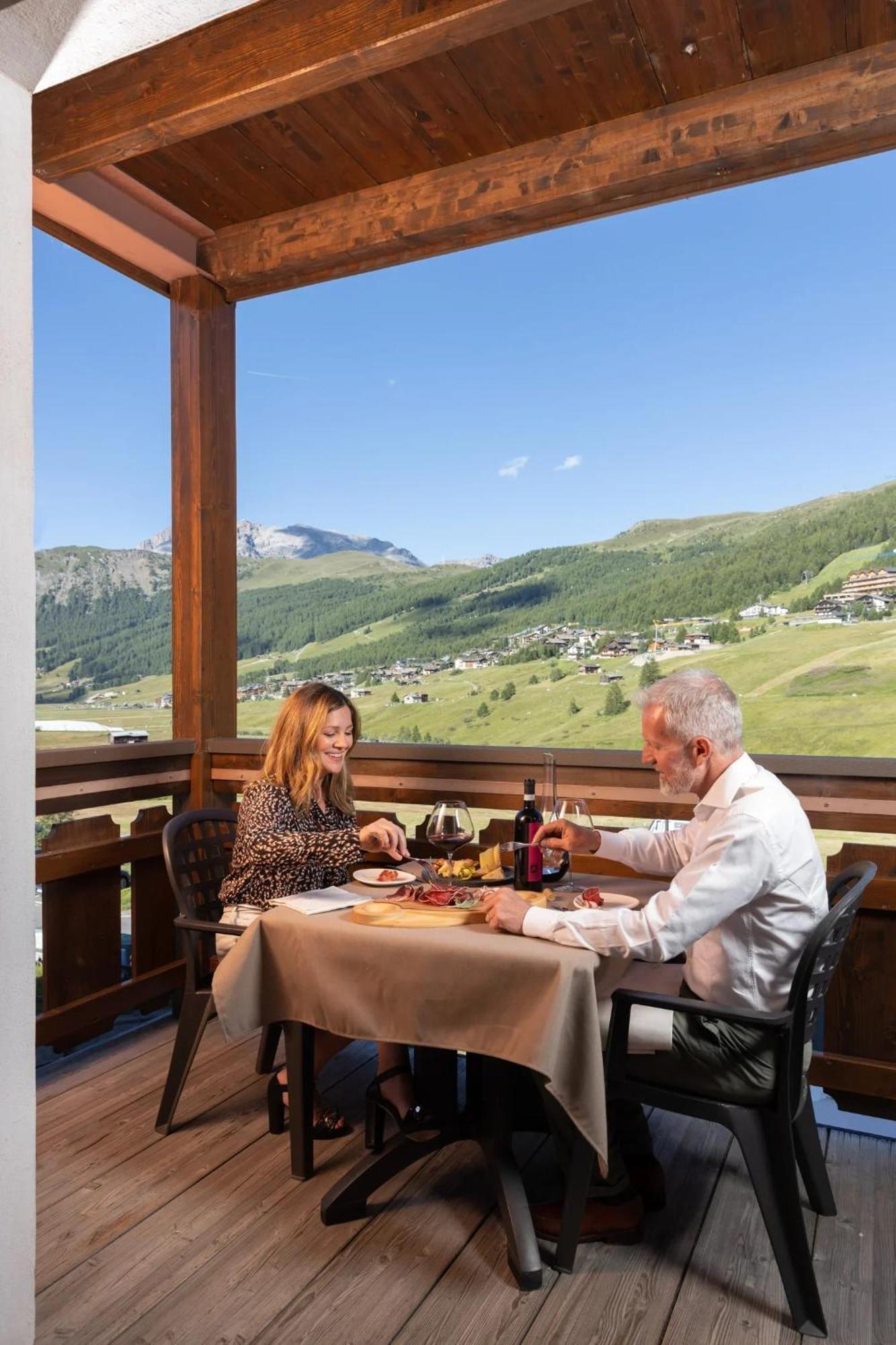 Hotel Galli Ливиньо Екстериор снимка