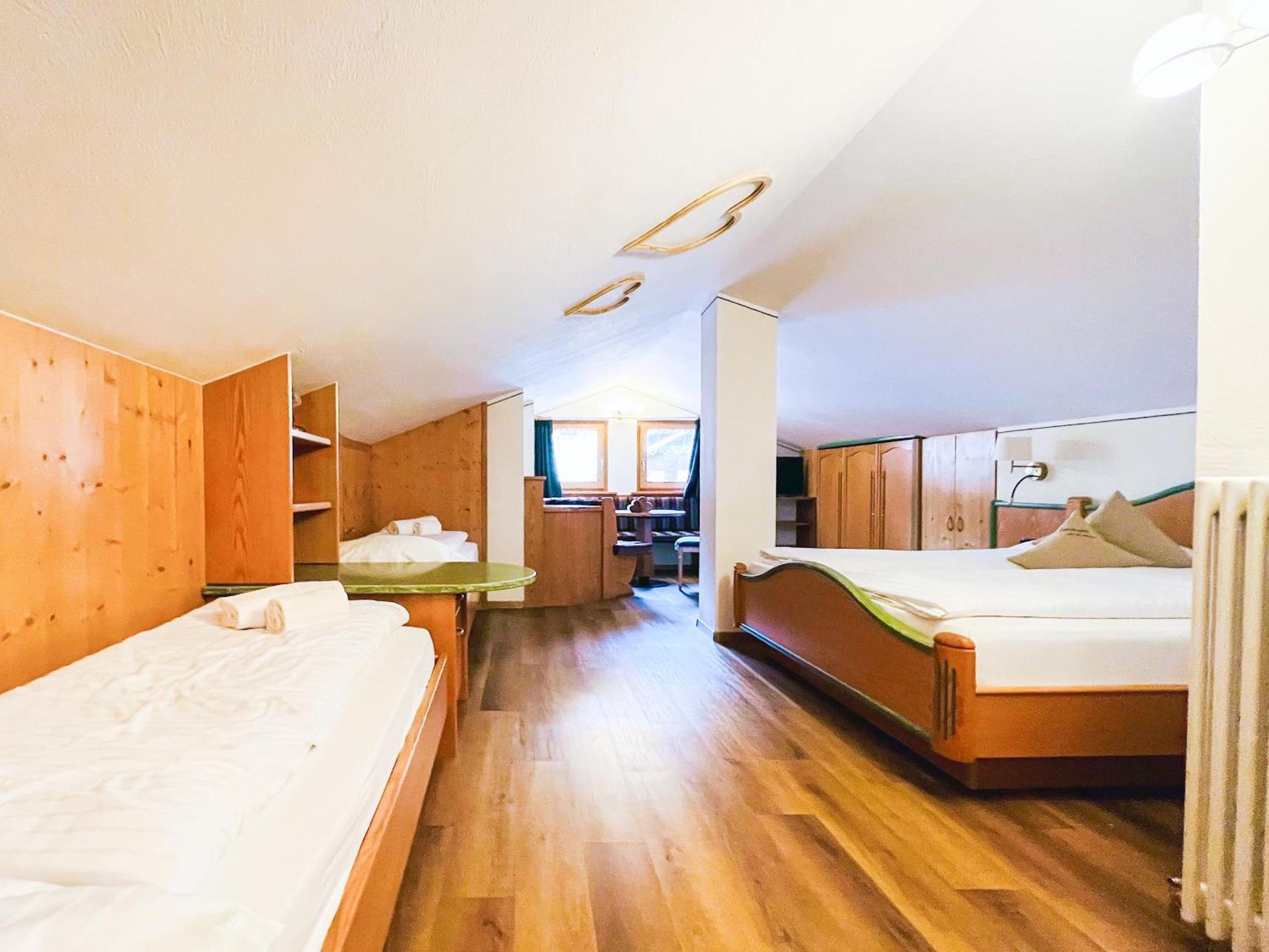 Hotel Galli Ливиньо Екстериор снимка